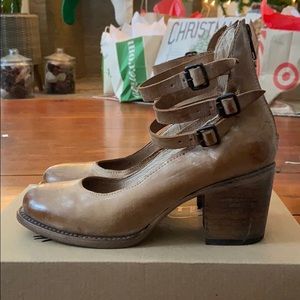 Freebirds by Steven- Quail size 7